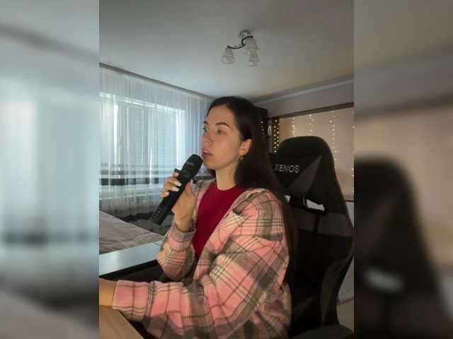 Vika19981 live cam on BongaCams