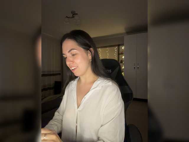 Vika19981 live cam on BongaCams