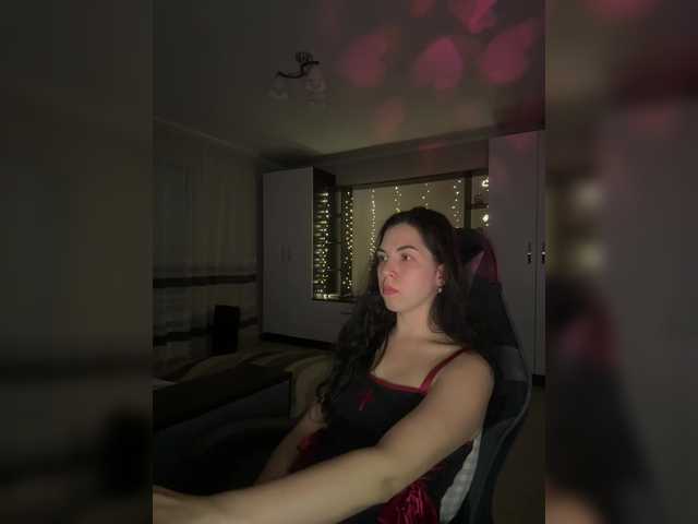 Vika19981 live cam on BongaCams