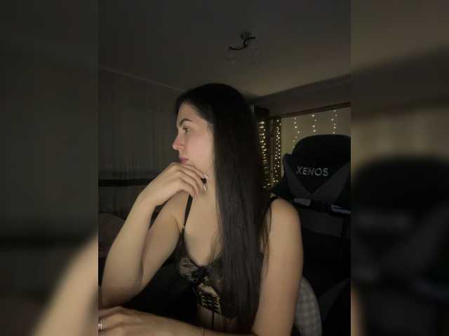 Vika19981 live cam on BongaCams