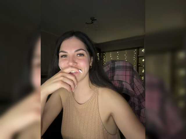 Vika19981 live cam on BongaCams