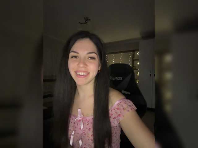 Vika19981 live cam on BongaCams
