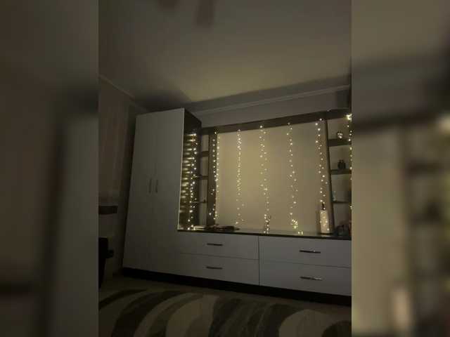 Vika19981 live cam on BongaCams