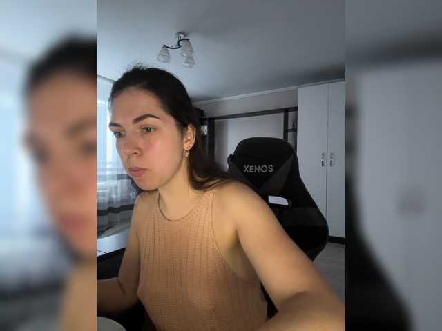 Vika19981 live cam on BongaCams