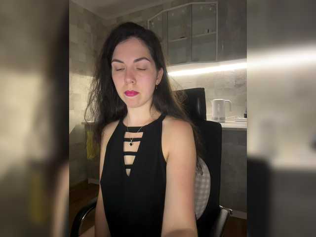 Vika19981 live cam on BongaCams