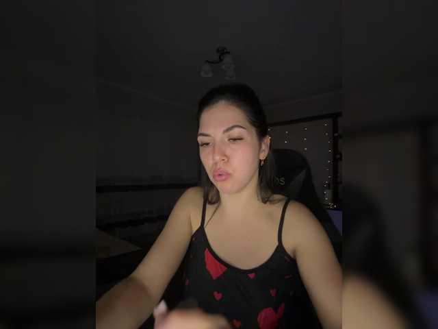 Vika19981 live cam on BongaCams