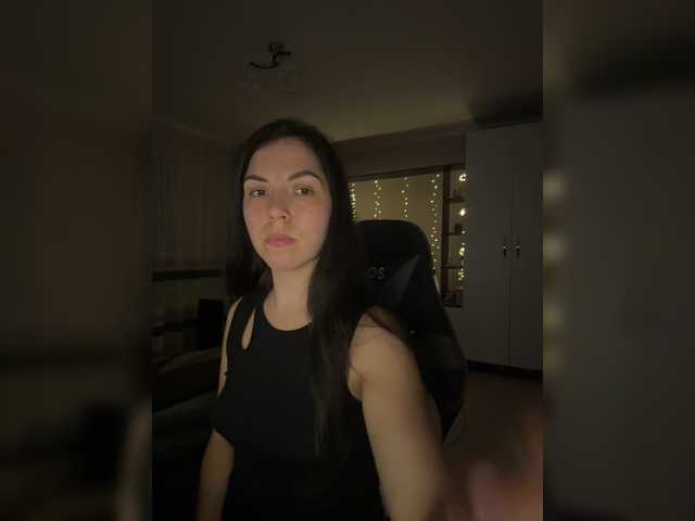 Vika19981 live cam on BongaCams