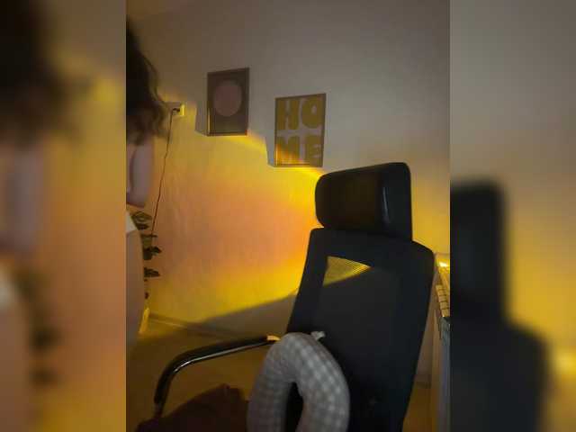 Vika19981 live cam on BongaCams
