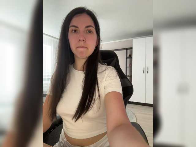 Vika19981 live cam on BongaCams