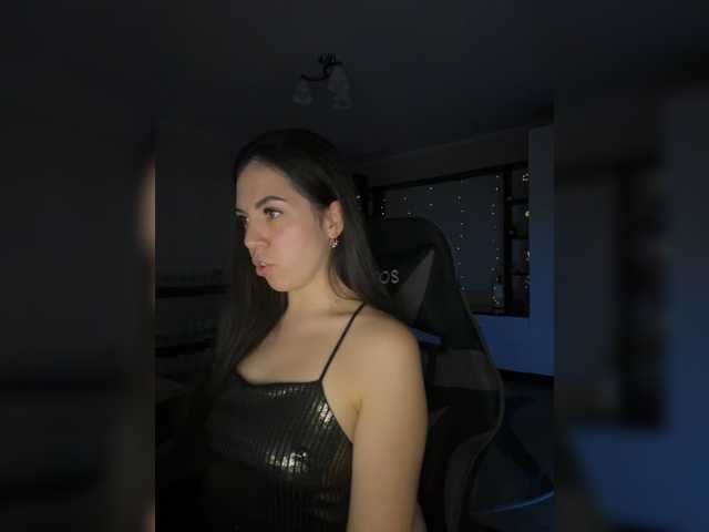 Vika19981 live cam on BongaCams