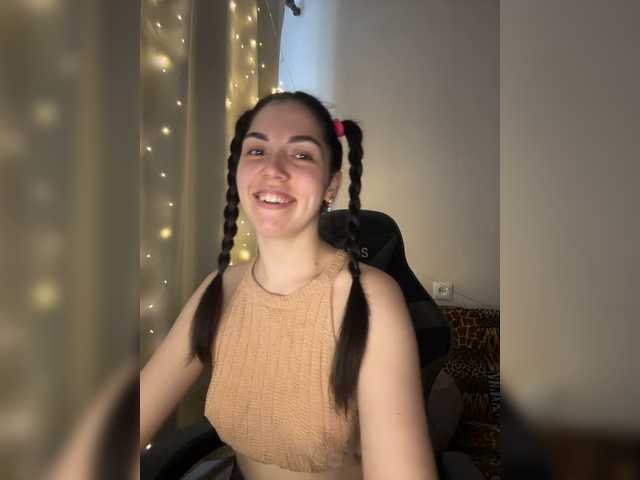 Vika19981 live cam on BongaCams