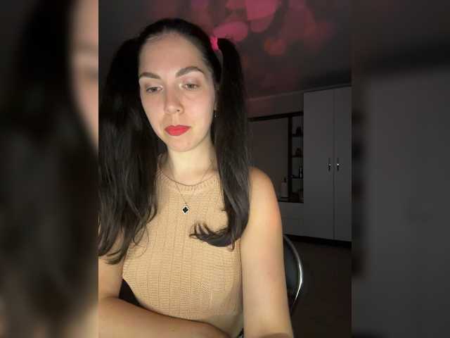 Vika19981 live cam on BongaCams