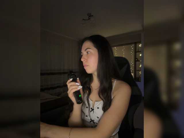 Vika19981 live cam on BongaCams