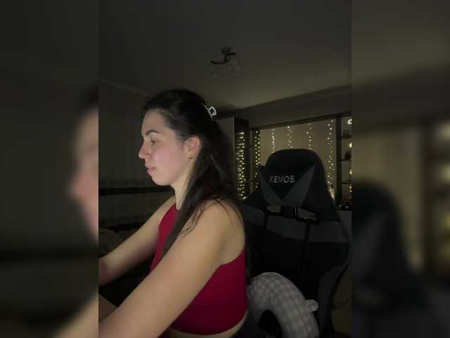 Vika19981 live cam on BongaCams