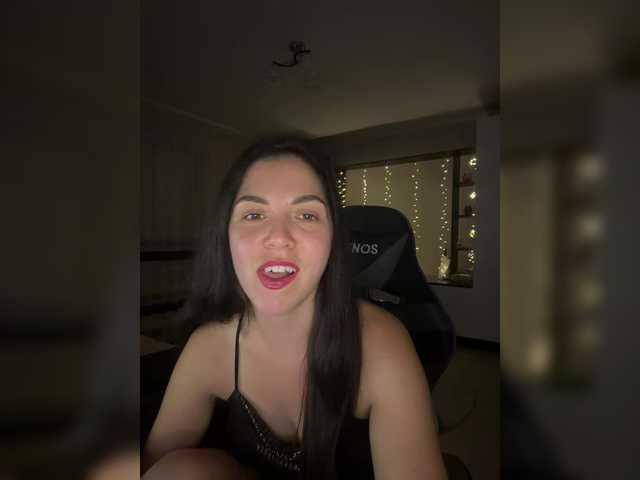 Vika19981 live cam on BongaCams