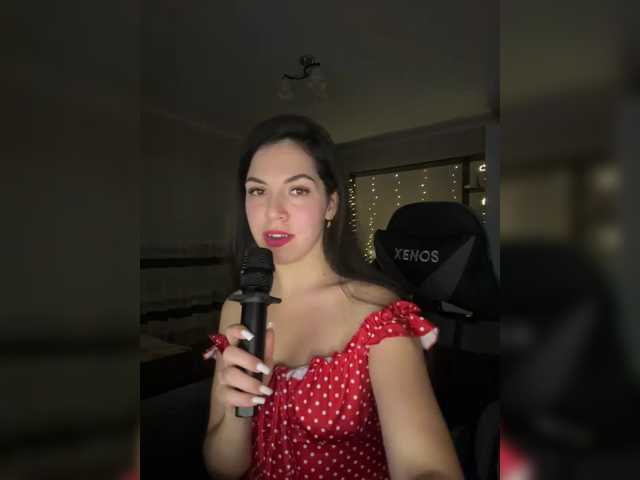 Vika19981 live cam on BongaCams