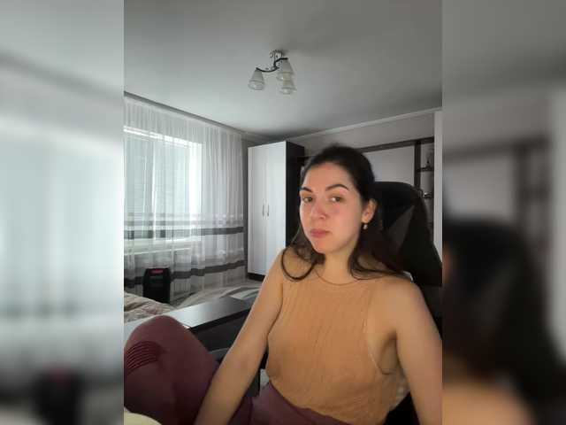 Vika19981 live cam on BongaCams