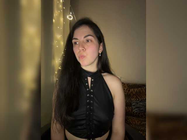 Vika19981 live cam on BongaCams