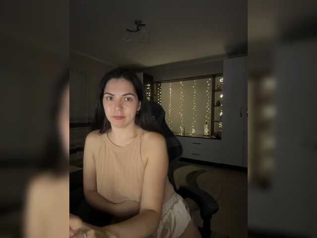 Vika19981 live cam on BongaCams