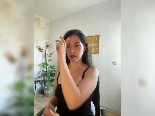 Vika19981 live cam on BongaCams