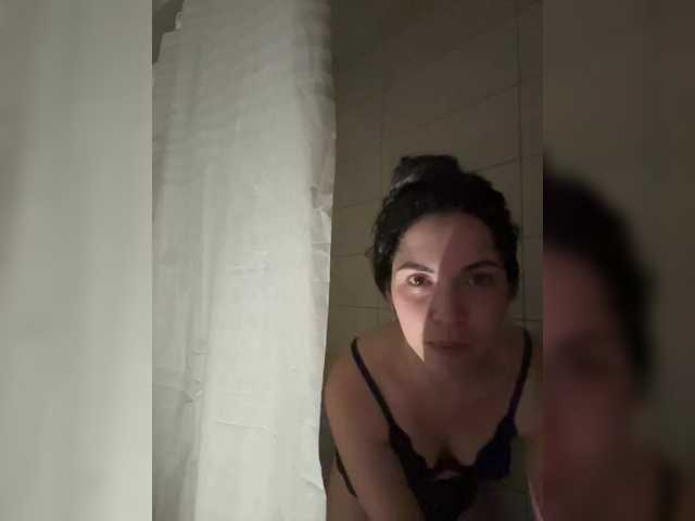 Vika19981 live cam on BongaCams