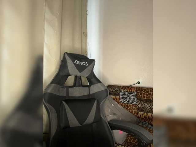 Vika19981's BongaCams show and profile