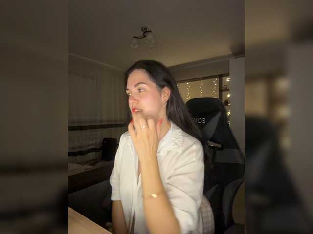 Vika19981 live cam on BongaCams