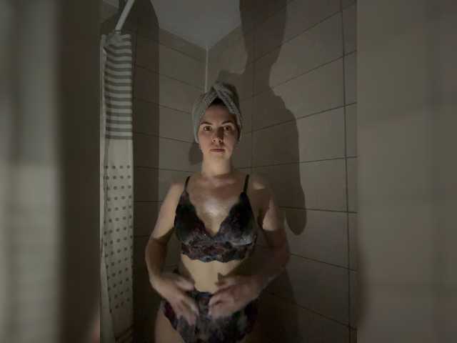 Vika19981 live cam on BongaCams