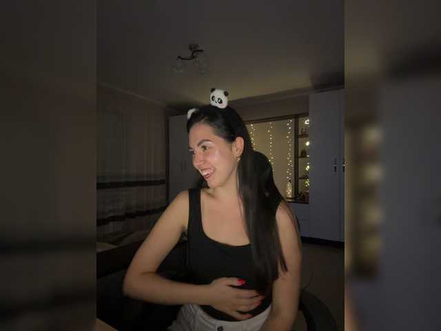 Vika19981 live cam on BongaCams