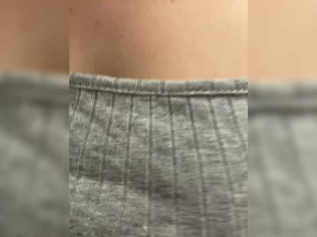Vika19981 live cam on BongaCams