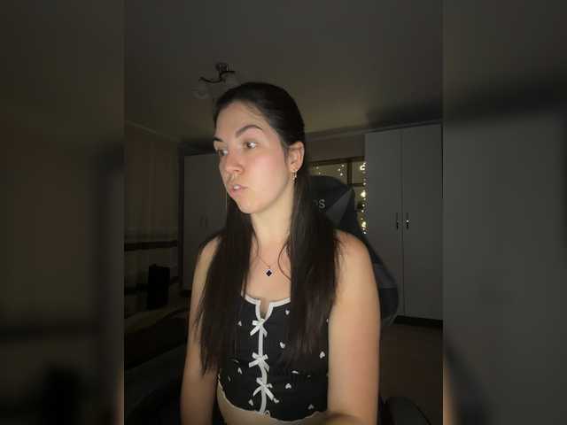 Vika19981 live cam on BongaCams
