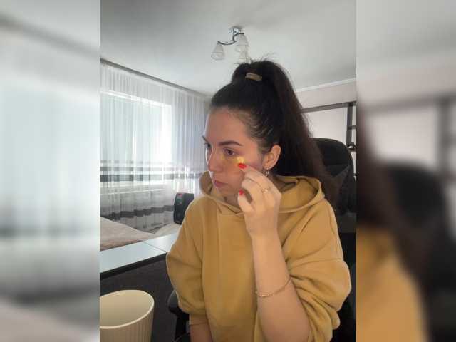 Vika19981 live cam on BongaCams