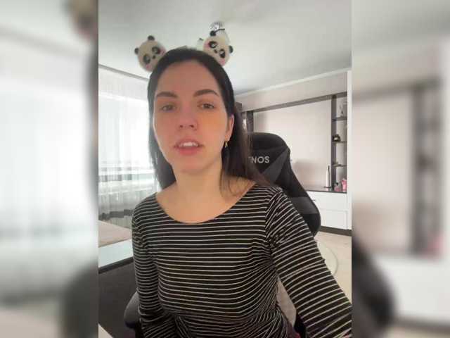 Vika19981 live cam on BongaCams