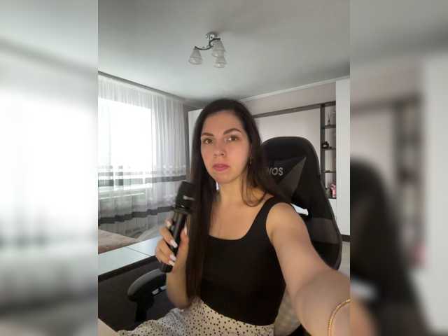 Vika19981 live cam on BongaCams