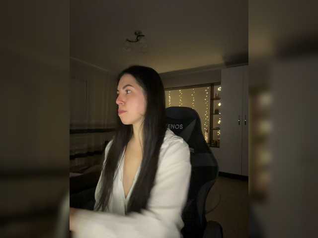 Vika19981 live cam preview