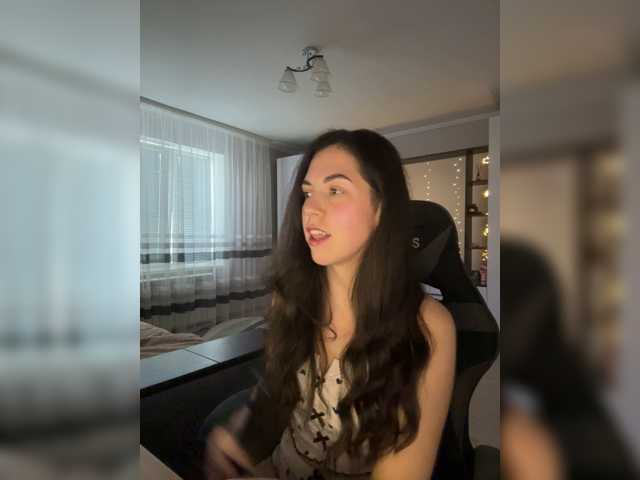Vika19981 live cam on BongaCams