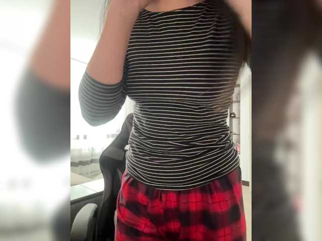 Vika19981 live cam on BongaCams