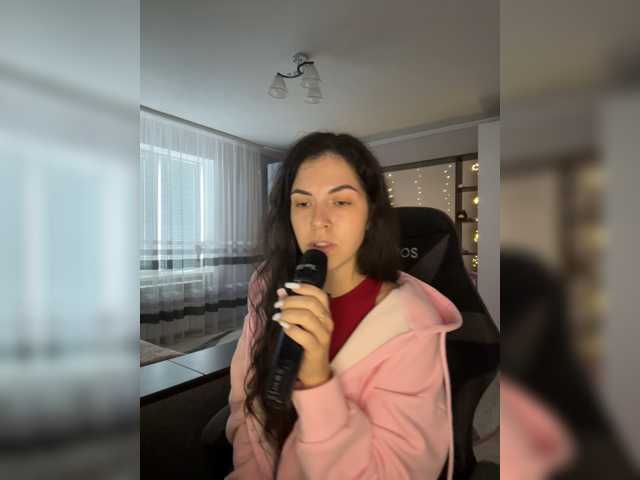 Vika19981 live cam on BongaCams