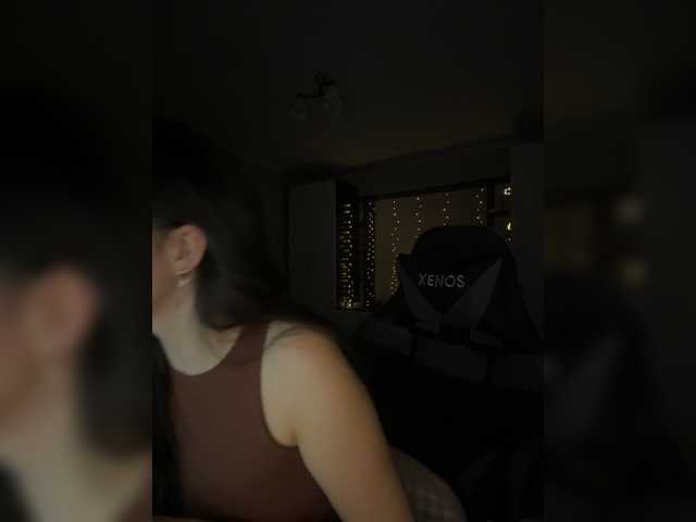 Vika19981 live cam on BongaCams