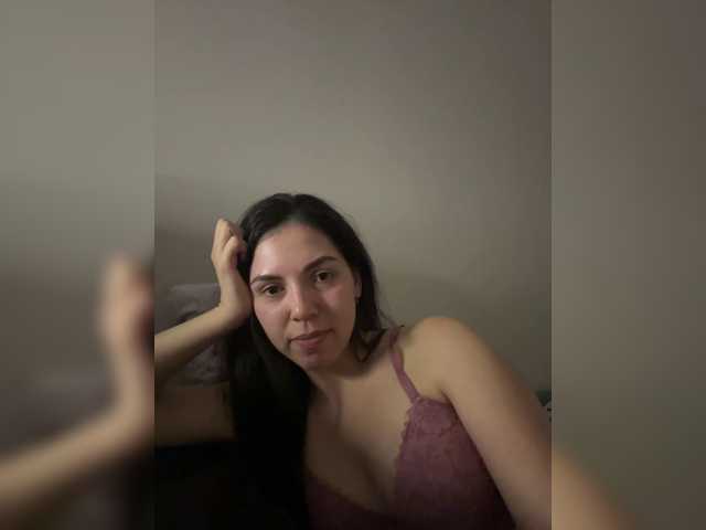 Vika19981 live cam on BongaCams