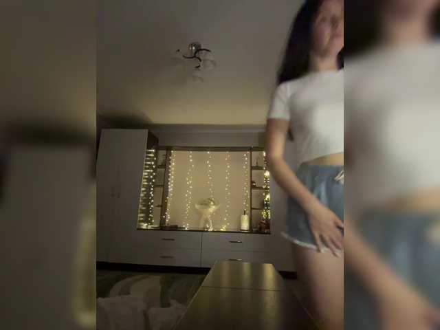 Vika19981 live cam on BongaCams