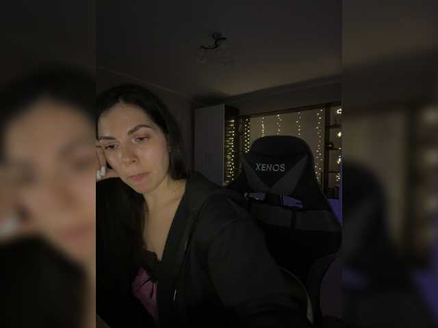 Vika19981 live cam on BongaCams
