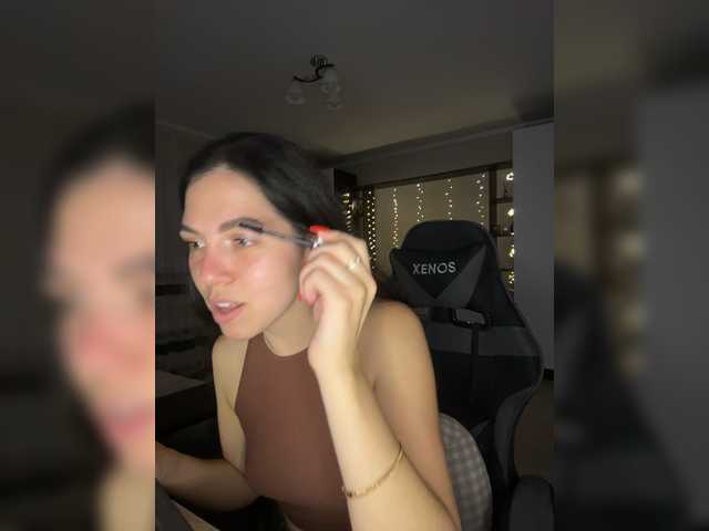 Vika19981 live cam on BongaCams