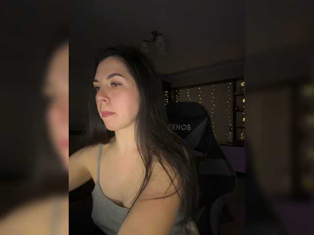 Vika19981 live cam on BongaCams