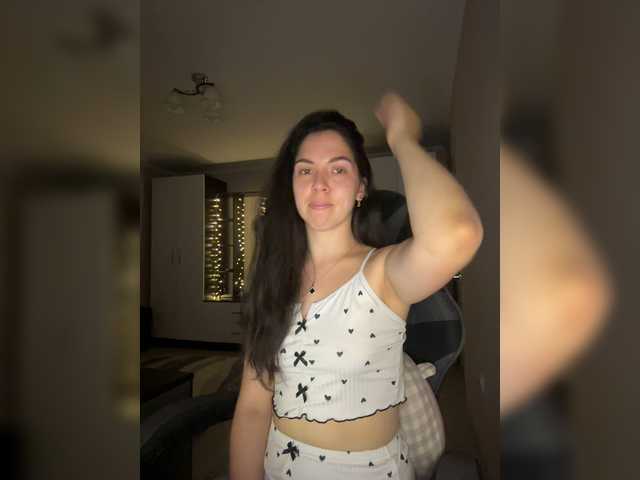 Vika19981 live cam on BongaCams