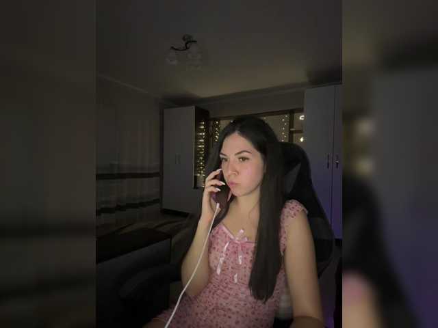 Vika19981 live cam on BongaCams