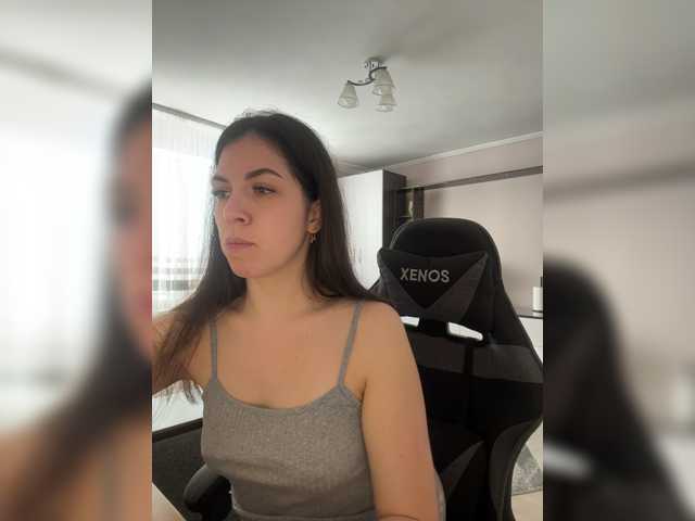 Vika19981 live cam on BongaCams