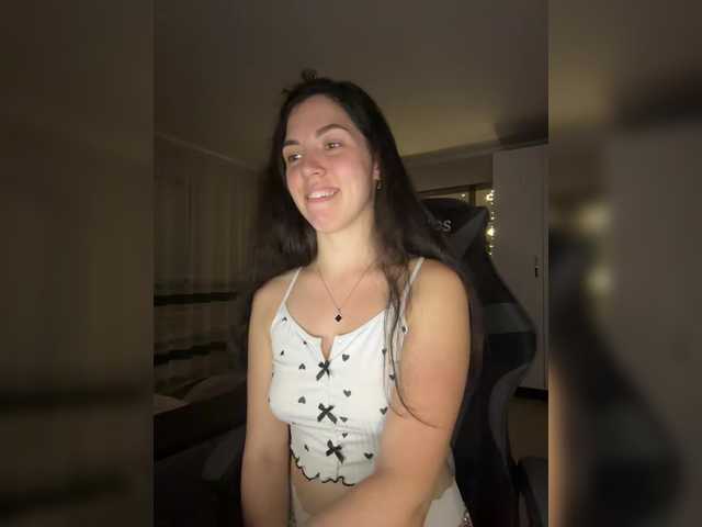 Vika19981 live cam on BongaCams