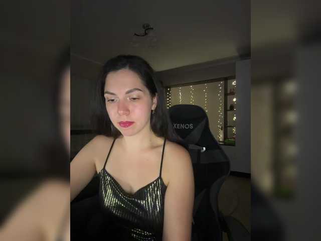 Vika19981 live cam on BongaCams