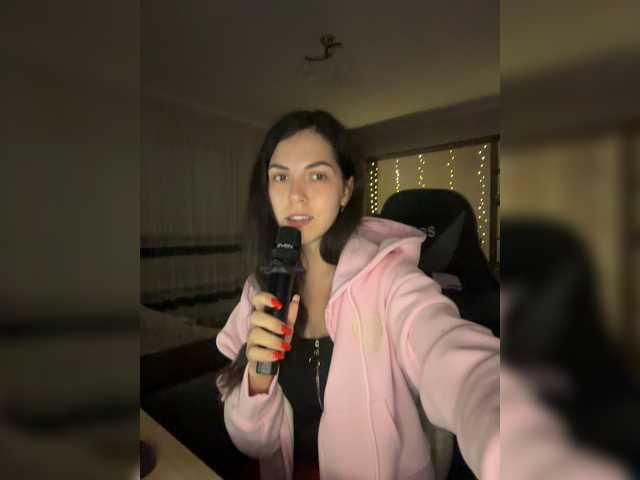 Vika19981 live cam on BongaCams